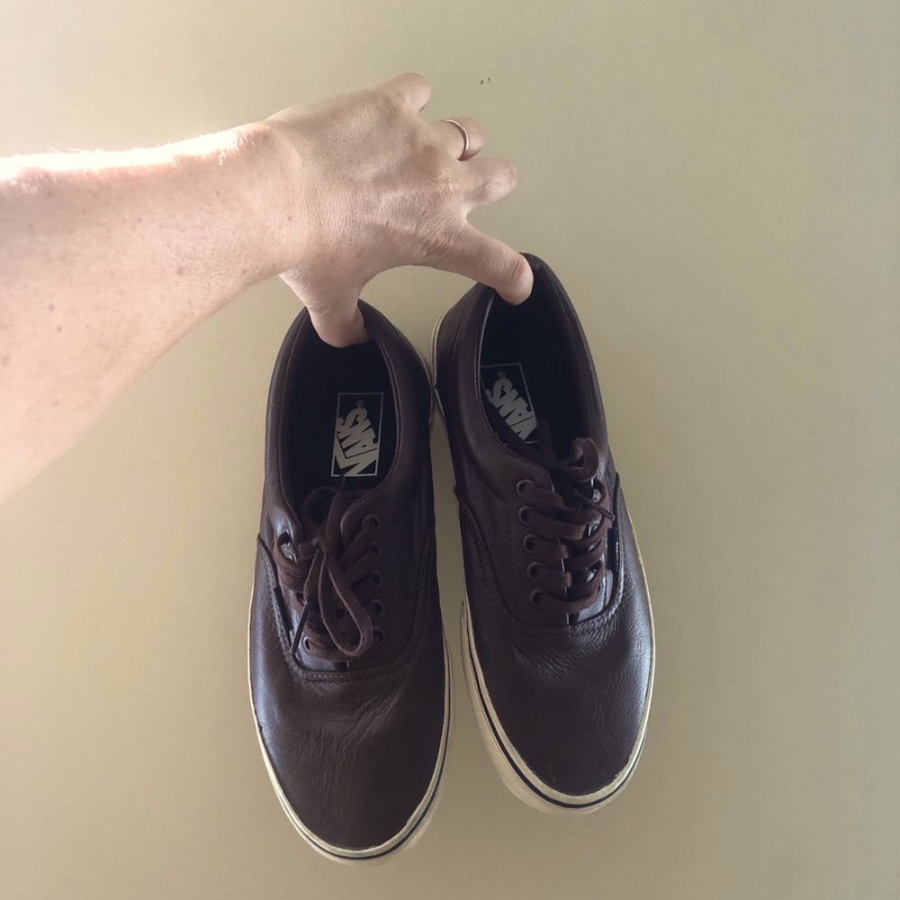 Vans’ Aged Leather Era’s Size 7 Men’s Shoes